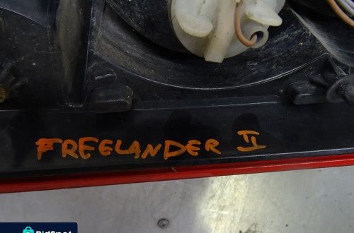 LAND ROVER FREELANDER II 06-11 2.2D LAMPA LEWY TYŁ TYLNA