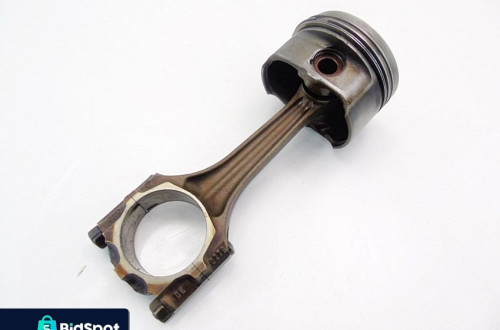 Tłok Korbowód 1.8 20V A3 Leon Octavia Bora Golf Iv