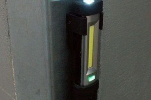 Lampa Latarka Warsztatowa Led Magnes Haczyki Aku
