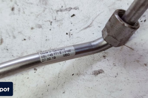 RURA PRZEWÓD SMAROWANIE TURBO A6 C8 A7 05L145771E
