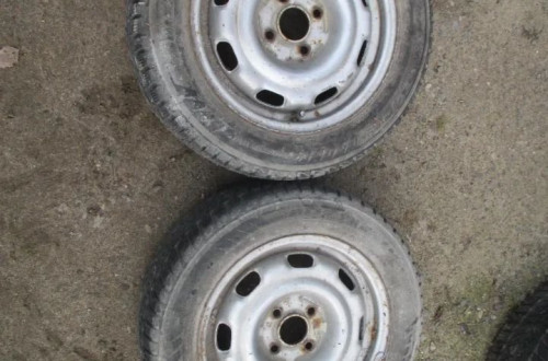 koła opony zimowe seat VW Golf passat 185/60R14 7,5mm Bridgestone