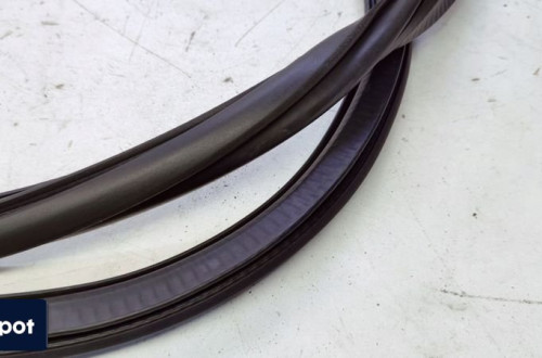 USZCZELKA DRZWI PRZÓD AUDI A6 C8 4K0831721