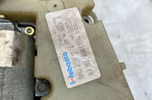 bmw e36 silniczek szyberdachu 8361374