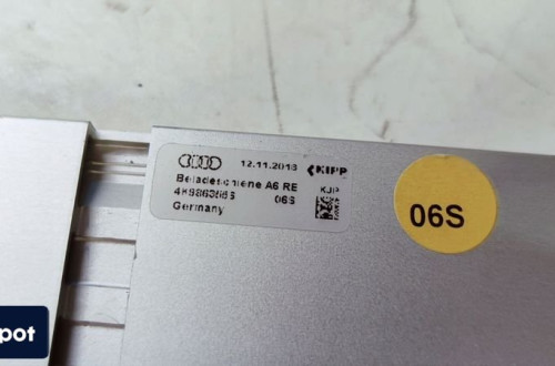 SZYNA MOCUJĄCA BAGAŻNIKA AUDI A6 C8 KOMPLET 2 SZT.