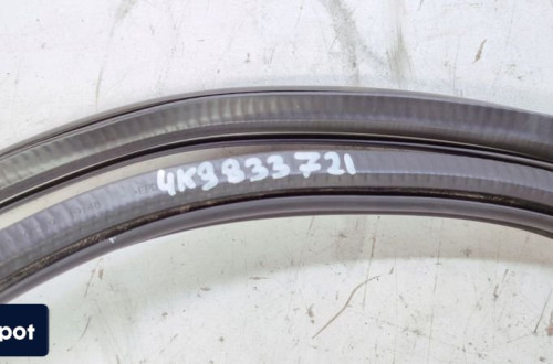 USZCZELKA DRZWI TYŁ AUDI A6 C8 AVANT 4K9833721