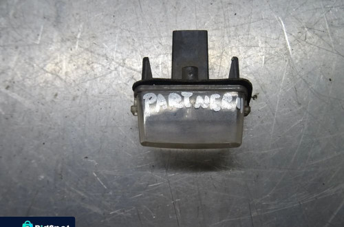 PEUGEOT PARTNER II 08-12 LAMPKA LAMPKI TABLICY REJESTRACYJNEJ