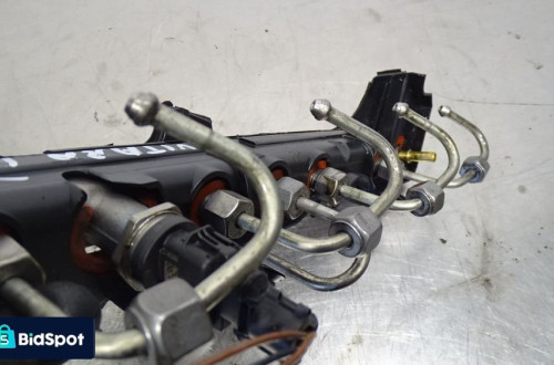 LISTWA WTRYSKOWA SUZUKI GRAND VITARA II 1.9DDiS 8200527247