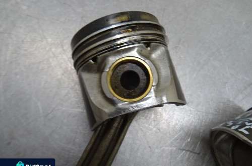 AUDI A3 8L HB 5D 96-00 TŁOK TŁOKI KORBOWÓD