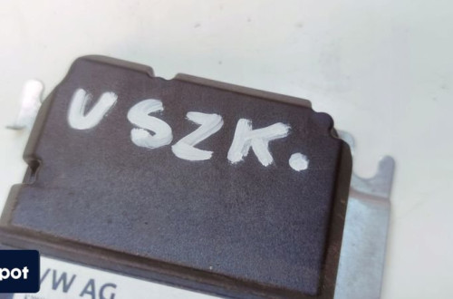 SENSOR PODUSZEK AIRBAG AUDI A4 B9 A5 8W 8W0959655 USZKODZONY