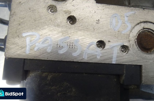 POMPA ABS VOLKSWAGEN PASSAT B5 1.9 TDI 8E0614111T