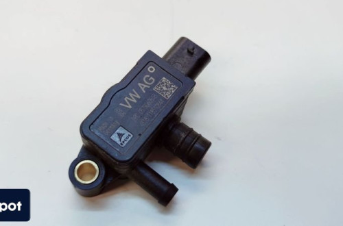 CZUJNIK RÓŻNICY CIŚNIENIA AUDI VOLKSWAGEN SEAT SKODA 057906051B