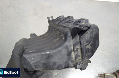OBUDOWA FILTRA POWIETRZA SUZUKI IGNIS II 1.3