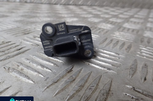 NISSAN QASHQAI J11 1.5 DCI PRZEPŁYWOMIERZ RENAULT 8201267959