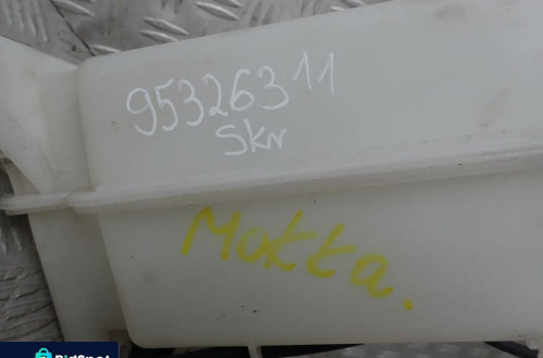 OPEL MOKKA I ZBIORNICZEK SPRYSKIWACZY 95326311