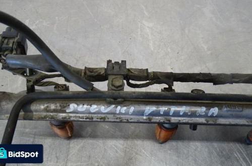 LISTWA WTRYSKOWA WTRYSKI SUZUKI GRAND VITARA 2.0 J20A 771043A