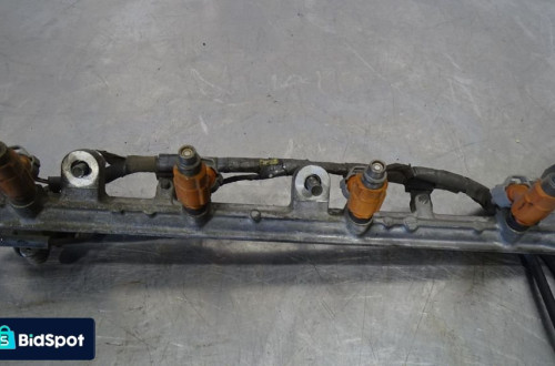 LISTWA WTRYSKOWA WTRYSKI SUZUKI GRAND VITARA 2.0 J20A 771043A