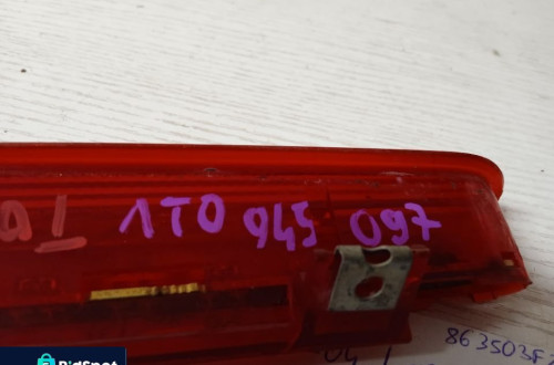 TRZECIE ŚWIATŁO STOP VOLKSWAGEN TOURAN 03-10 1T0945097