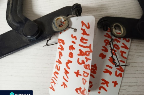 ZAWIASY KLAPY SEAT TOLEDO II LEWY LUB PRAWY