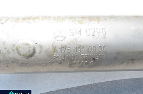 RURA WYDECHOWA INFINITI Q30 2.0 T A1764910900