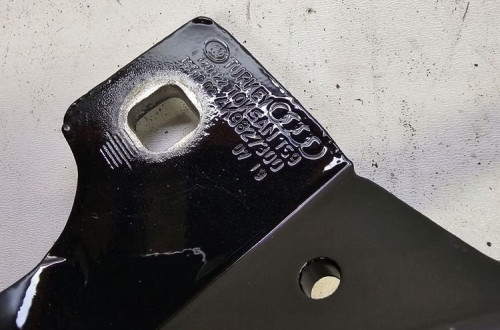 ZAWIAS KLAPY PRAWY TYŁ AUDI A6 C8 AVANT 4K9827300A