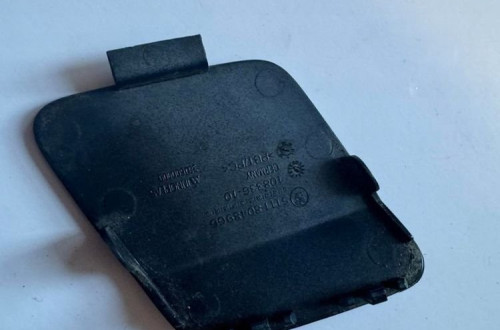 BMW F20 13r. - ZAŚLEPKA HAKA ZDERZAKA PRZÓD 51118048966