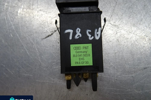 AUDI A3 8L HB 5D 96-00 PRZEŁĄCZNIK GRZANIA PODGRZEWANIA SZYBY 8L0941503B