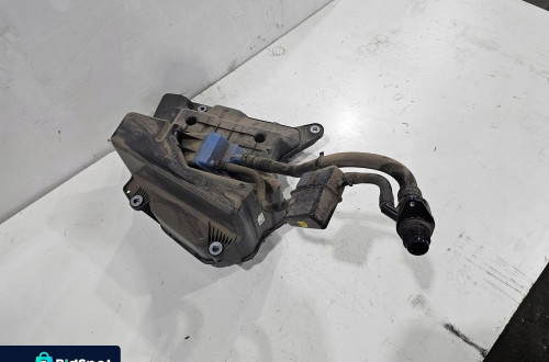 ZBIORNIK POMPA PŁYNU ADBLUE AUDI A4 B9 8W0131878T