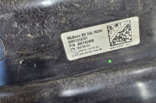 ZBIORNIK POMPA PŁYNU ADBLUE AUDI A4 B9 8W0131878T