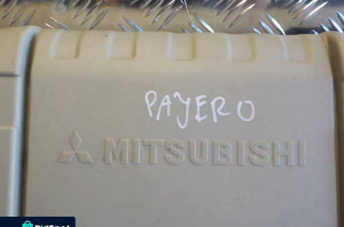 MITSUBISHI PAJERO III OSŁONA POKRYWA OBUDOWA SILNIKA