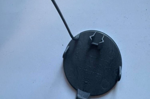 SKODA OCTAVIA IV RS 22r. - ZAŚLEPKA HAKA ZDERZAKA PRZÓD 5E3807241A