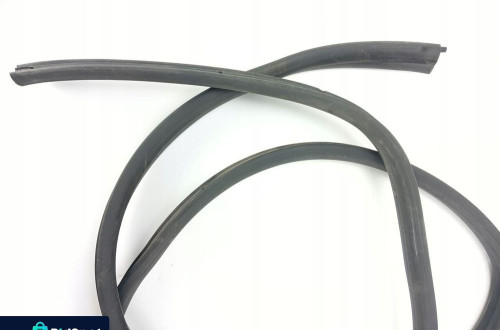 USZCZELKA DRZWI LEWY PRZÓD DACIA DUSTER I 1 HS (2010-2013) 1.6 16V 105KM