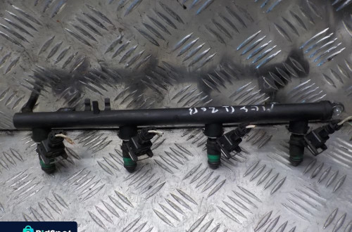 RENAULT MEGANE II LISTWA WTRYSKOWA