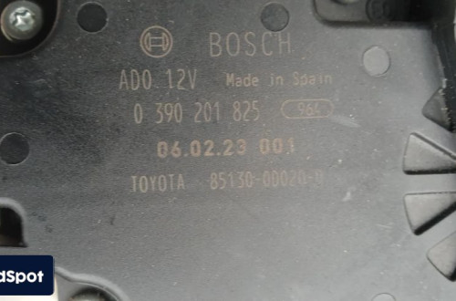 toyota yaris ii silniczek wycieraczki tyl tylnej 85130-0d020 0390201825