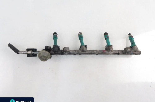 LISTWA WTRYSKOWA TOYOTA RAV 4 III 2.0 4WD 2325028080