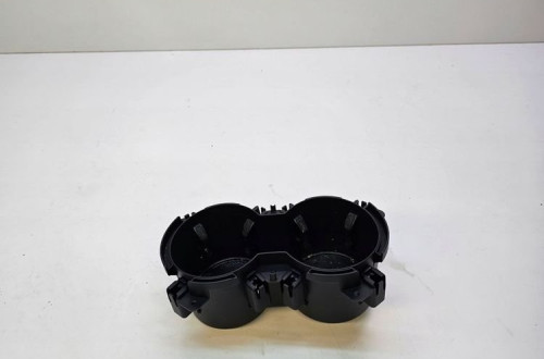 UCHWYT NA KUBEK LED AUDI A4 B9 A5 8W0862533