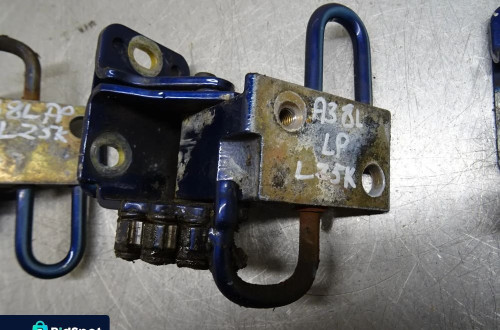 AUDI A3 8L HB 5D 96-00 ZAWIASY DRZWI PRAWY PRZOD LEWY PRAWY TYŁ