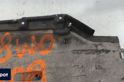 OSŁONA PODWOZIA PRAWA DUŻA AUDI A4 B9 A5 8W 8W0825208
