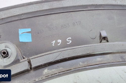 LISTWA Z BŁOTNIKA LEWY TYŁ AUDI A4 B8 8K9853817