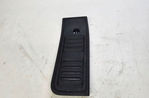 PODNÓŻEK PODSTOPNICA AUDI A6 C8 4K1864777B