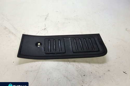 PODNÓŻEK PODSTOPNICA AUDI A6 C8 4K1864777B