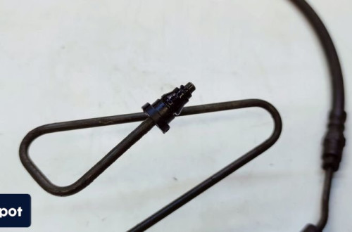 WĄŻ PRZEWÓD SPRZĘGŁA WYSPRZĘGLIKA AUDI A6 C6 4F1721465K