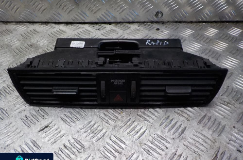 SKODA RAPID 1.6 TDI KRATKA NAWIEWU KONSOLI ŚRODKOWA 5JA820951A