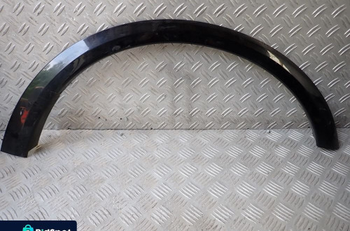 VOLVO C30 NAKŁADKA BŁOTNIKA PRAWY PRZÓD 30779135 RADOM