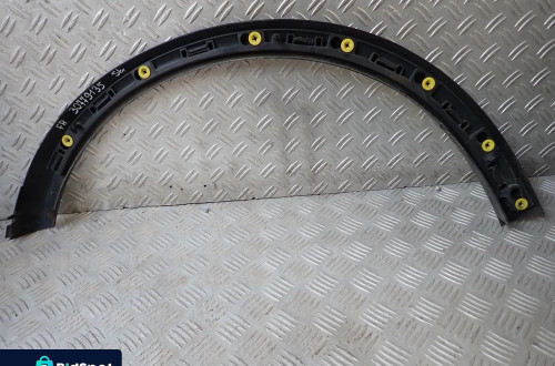 VOLVO C30 NAKŁADKA BŁOTNIKA PRAWY PRZÓD 30779135 RADOM