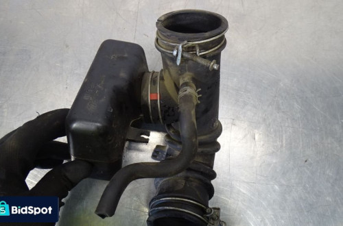 OBUDOWA FILTRA RURA DOLOTU TOYOTA RAV4 2.0 17893-74330