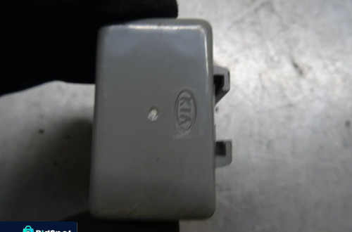 KIA CARNIVAL I LIFT 01-05 2.9 CRDI STEROWNIK PRZEKAŹNIK KIERUNKOWSKAZÓW OK60A66830A