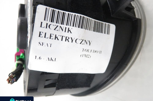 LICZNIK SEAT TOLEDO II 1.6 1M0920820A 110080013002