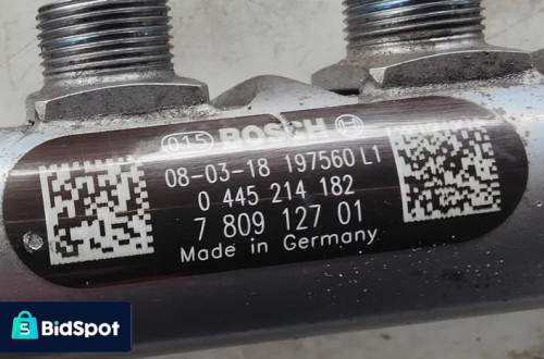 BMW 1 E87 2.0 LISTWA WTRYSKOWA 0445214182