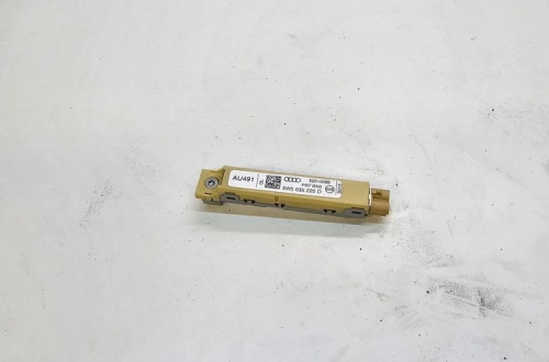 WZMACNIACZ ANTENOWY AUDI A4 B9 A5 F5 8W5035225D