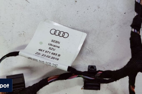 WIĄZKA DESKI KONSOLI AUDI A6 C8 4K1971685B